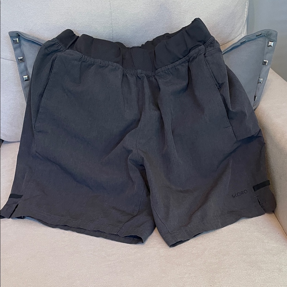 Men’s Skora Dark Gray Wicking Athletic Shorts. M